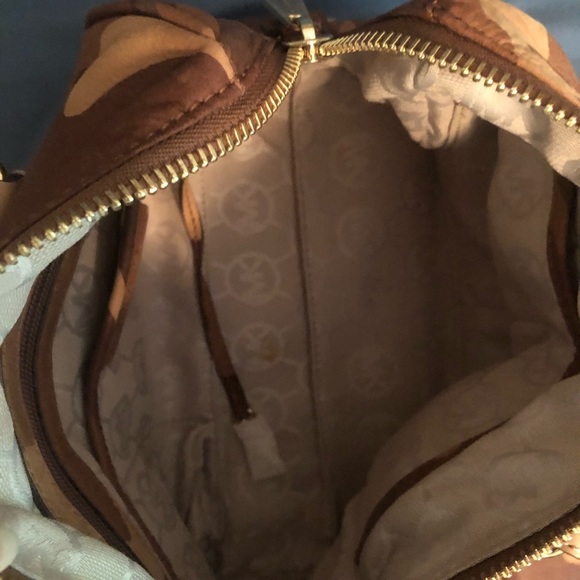 Michael Kors brown camo print Handbag - Picture 2 of 9